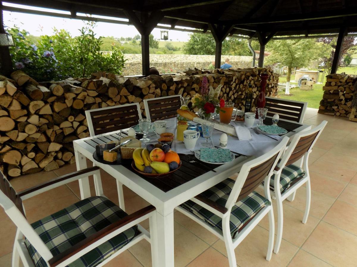 Domaine De La Mance - Maisonnette Avec Cheminee Vitrey-sur-Mance エクステリア 写真